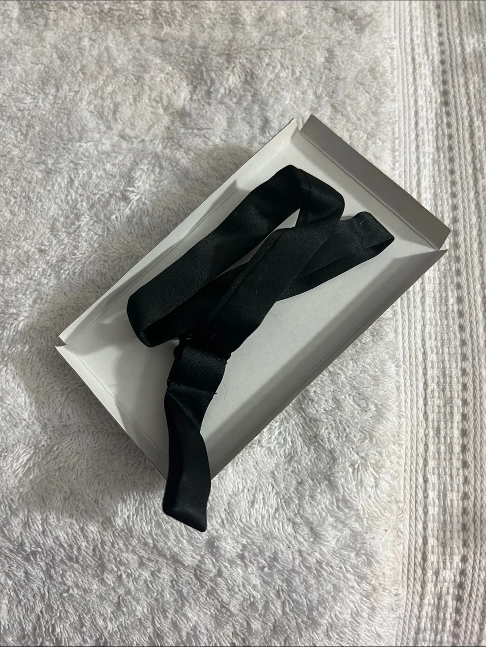 Tytus Ties ”Navy Blue Bow Tie with Pink Accents and Silver Wing